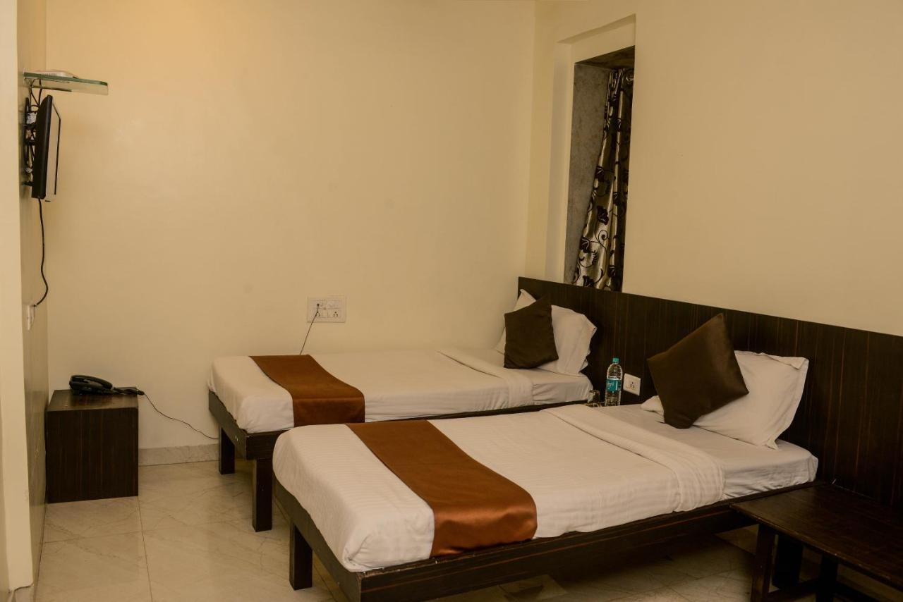 Hotel National Bombay Exterior foto